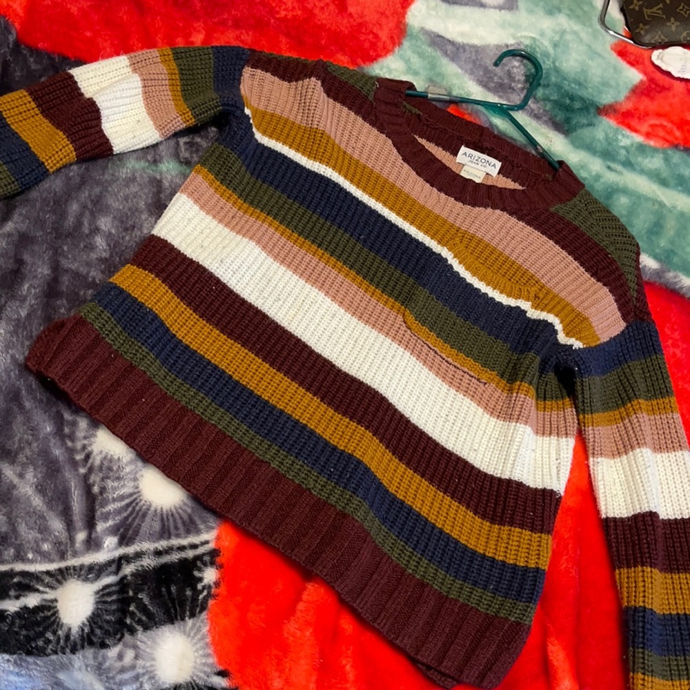 A long sleeve shirt